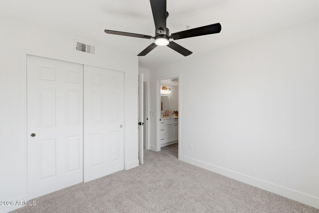 Image 30 of property listing at 13415 N 20TH Street 8, Phoenix, AZ 85022