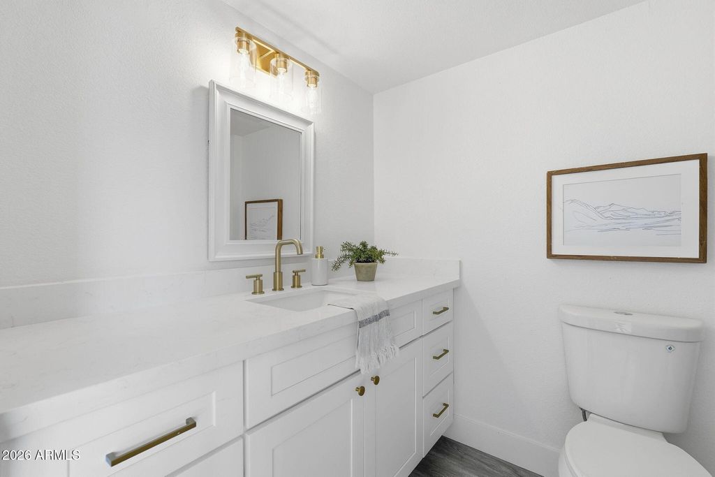Image 31 of property listing at 13415 N 20TH Street 8, Phoenix, AZ 85022
