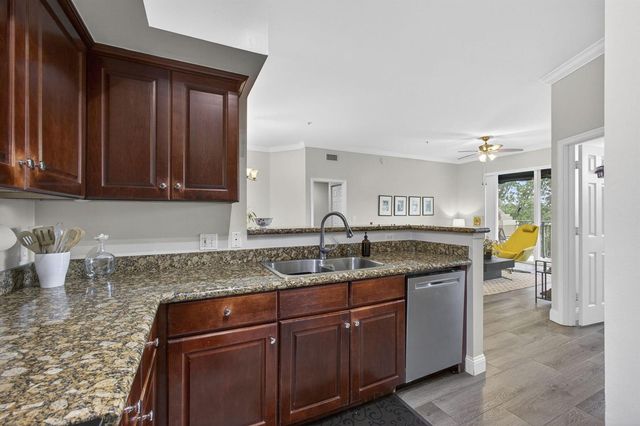 11730 Saint Andrews Place 307, Wellington, FL 33414