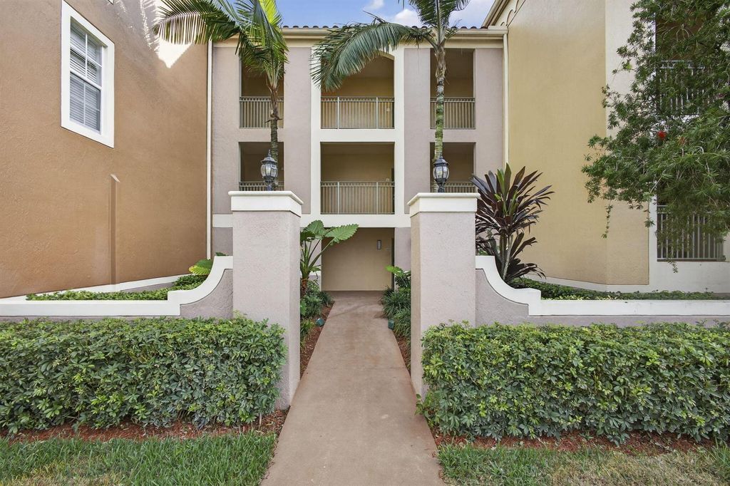 11730 Saint Andrews Place 307, Wellington, FL 33414