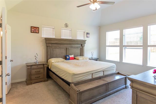 1217 Rosebay Drive, Justin, TX 76247