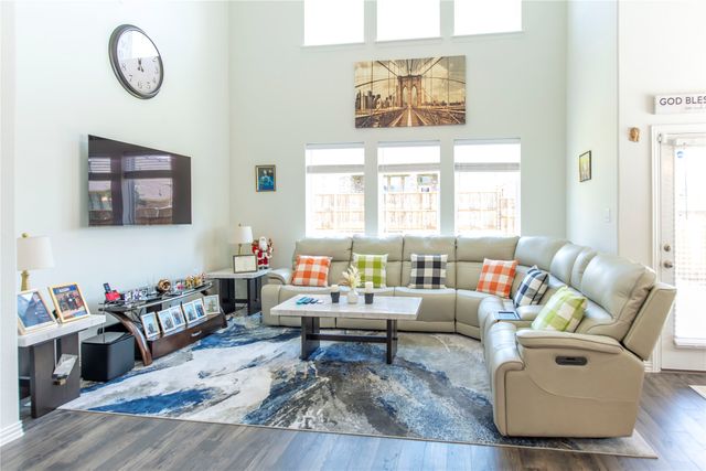 1217 Rosebay Drive, Justin, TX 76247
