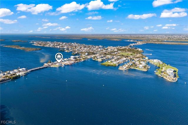 4767 Pine Island RD NW, Matlacha, FL 33993