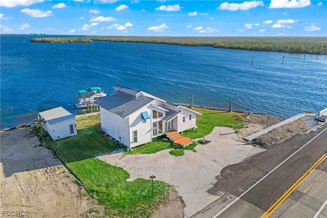 4767 Pine Island RD NW, Matlacha, FL 33993