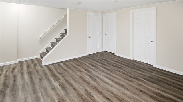 96 Surrey Hill Way, Henrietta, NY 14623