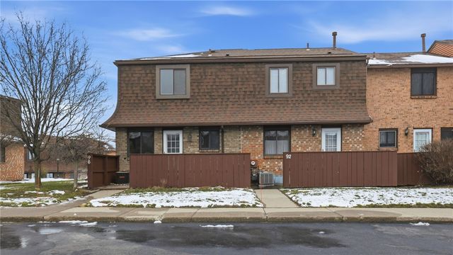 96 Surrey Hill Way, Henrietta, NY 14623