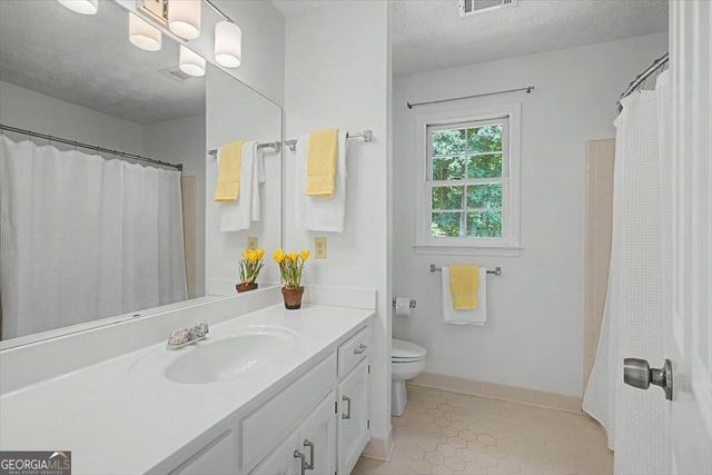 2246 Chadds Creek Drive, Marietta, GA 30062