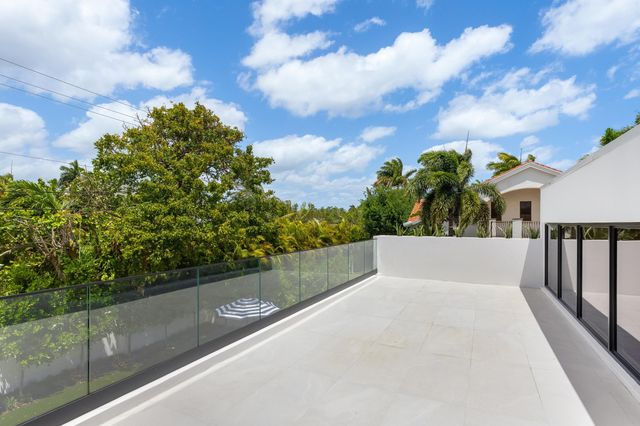 1351 Cocoanut Road, Boca Raton, FL 33432
