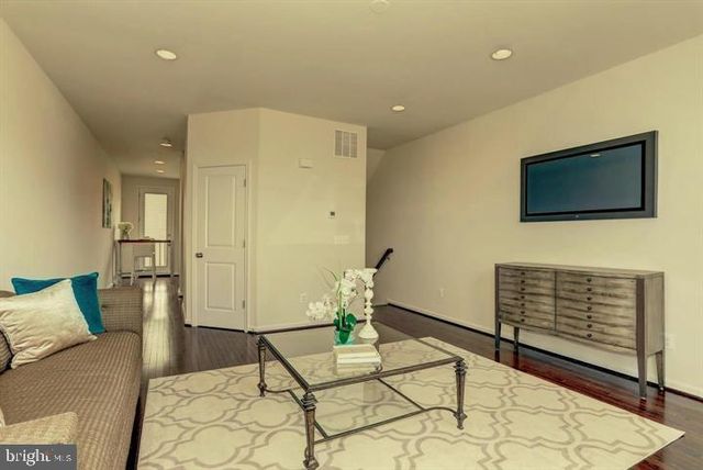 42346 ALDER FOREST TER, Sterling, VA 20166