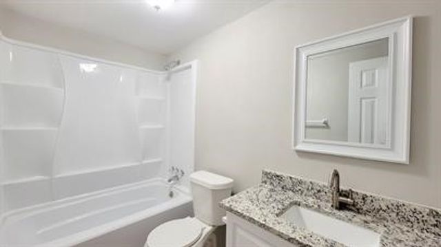 1221 Stanford Street, Greenville, TX 75401