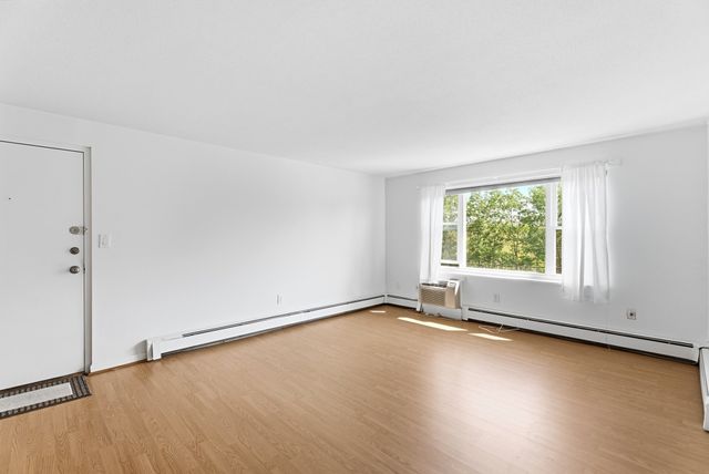 1 Colonial Dr B1-8, Andover, MA 01810