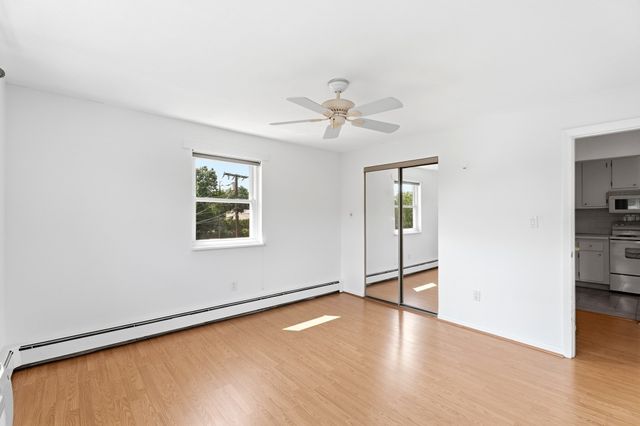 1 Colonial Dr B1-8, Andover, MA 01810