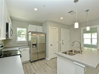 102 Blue Ridge TRL 2, West Lake Hills, TX 78746