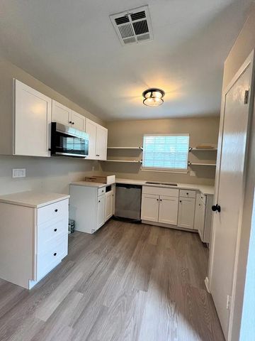 12214 Thompkins DR A, Austin, TX 78753