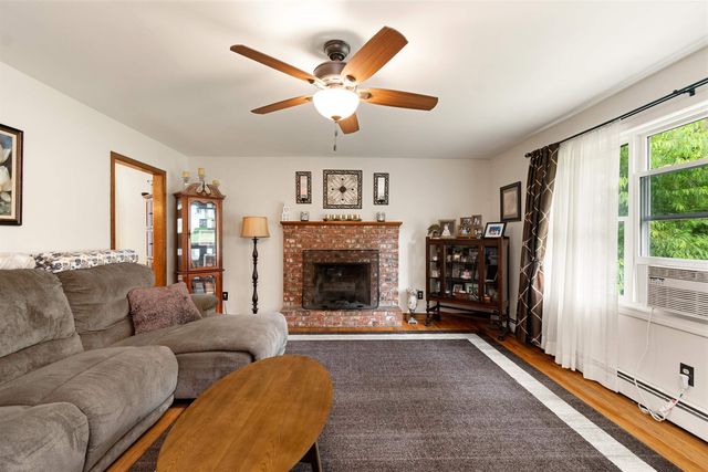 5 Alderbrook Road, Essex, VT 05452