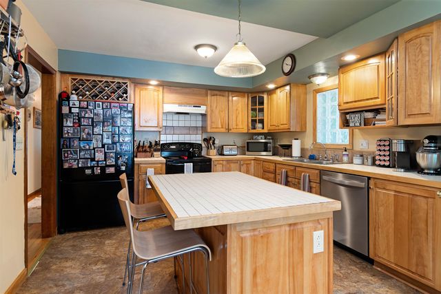 5 Alderbrook Road, Essex, VT 05452