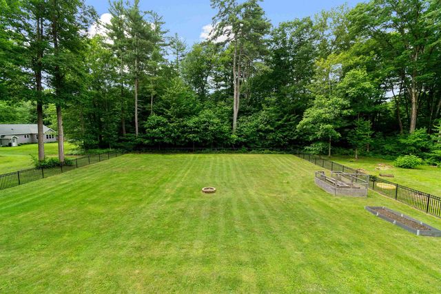 5 Alderbrook Road, Essex, VT 05452