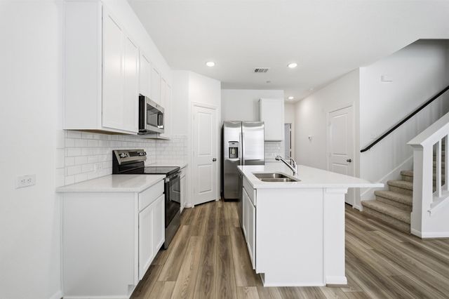 500 Municipal DR 302, Leander, TX 78641