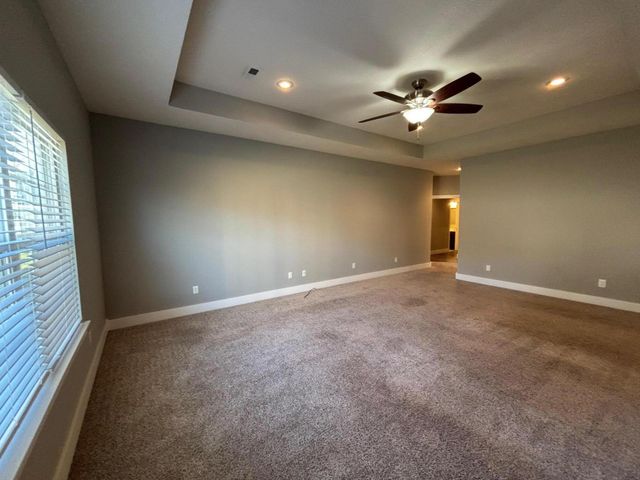 1516 S Essex Road, Springfield, MO 65809