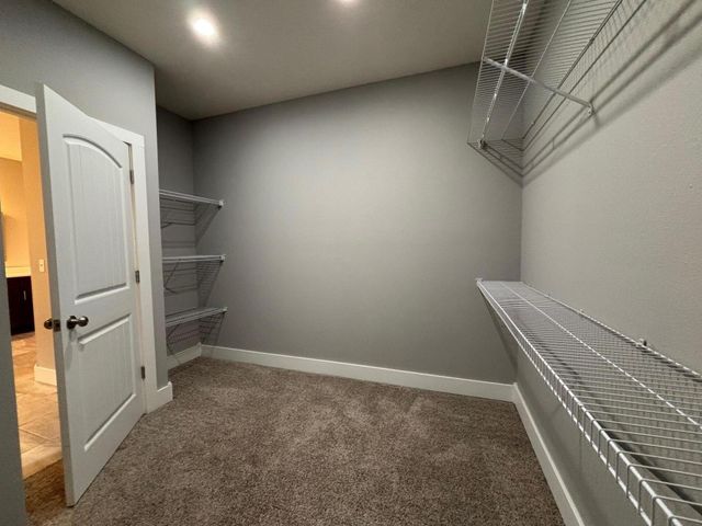 1516 S Essex Road, Springfield, MO 65809