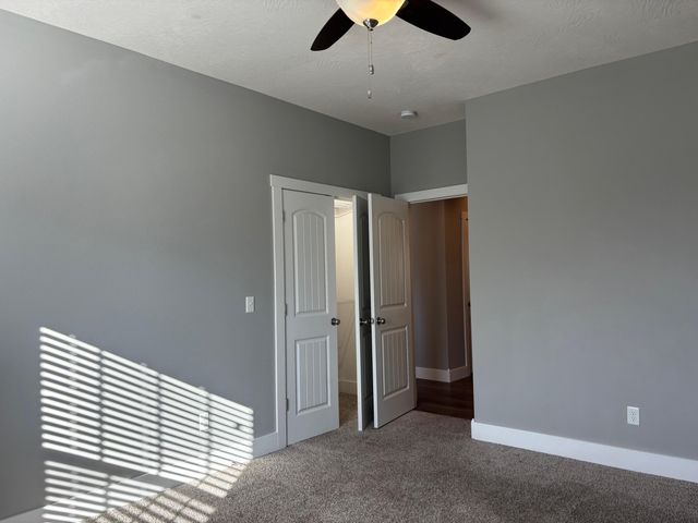 1516 S Essex Road, Springfield, MO 65809