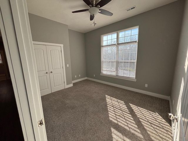 1516 S Essex Road, Springfield, MO 65809