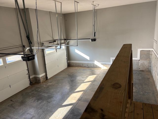 1516 S Essex Road, Springfield, MO 65809