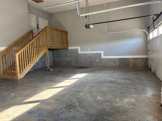 1516 S Essex Road, Springfield, MO 65809