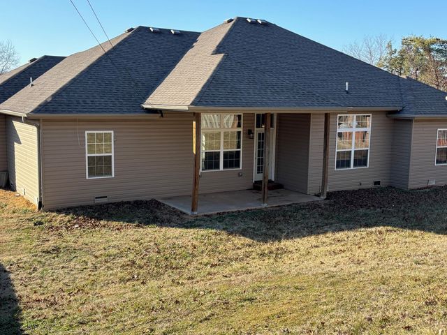 1516 S Essex Road, Springfield, MO 65809
