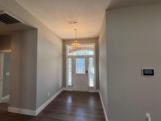 1516 S Essex Road, Springfield, MO 65809