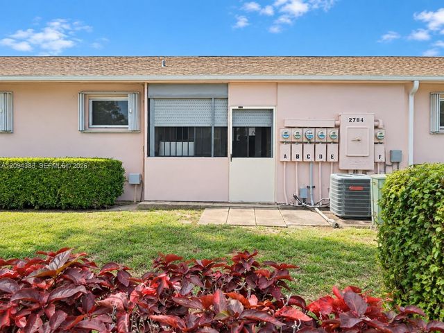 2784 E Dudley Drive E, West Palm Beach, FL 33415
