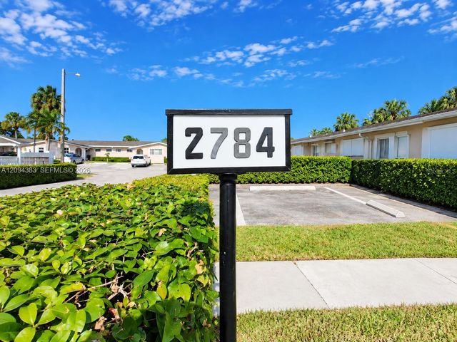 2784 E Dudley Drive E, West Palm Beach, FL 33415