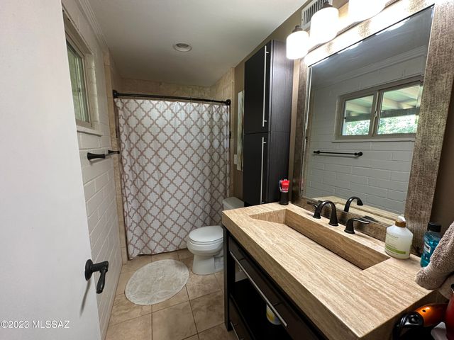 7740 E Manor Place, Tucson, AZ 85750