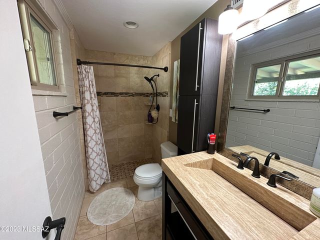 7740 E Manor Place, Tucson, AZ 85750