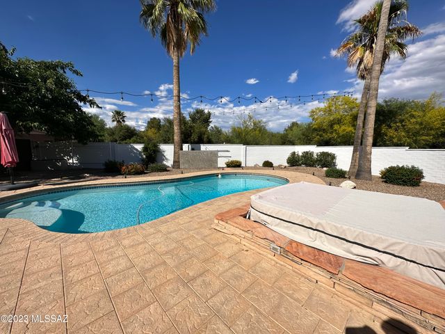 7740 E Manor Place, Tucson, AZ 85750