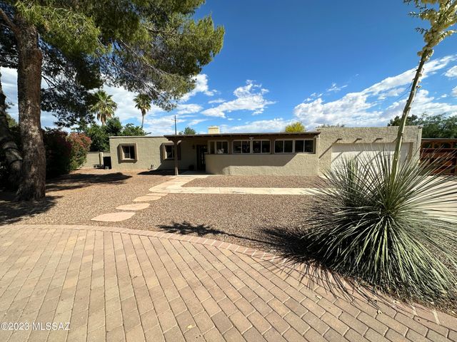 7740 E Manor Place, Tucson, AZ 85750