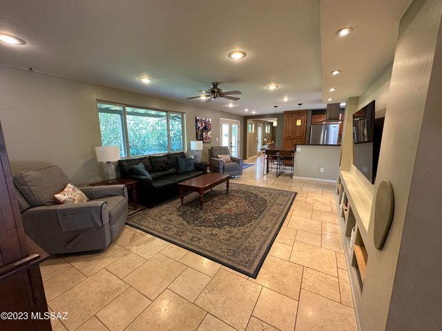 7740 E Manor Place, Tucson, AZ 85750