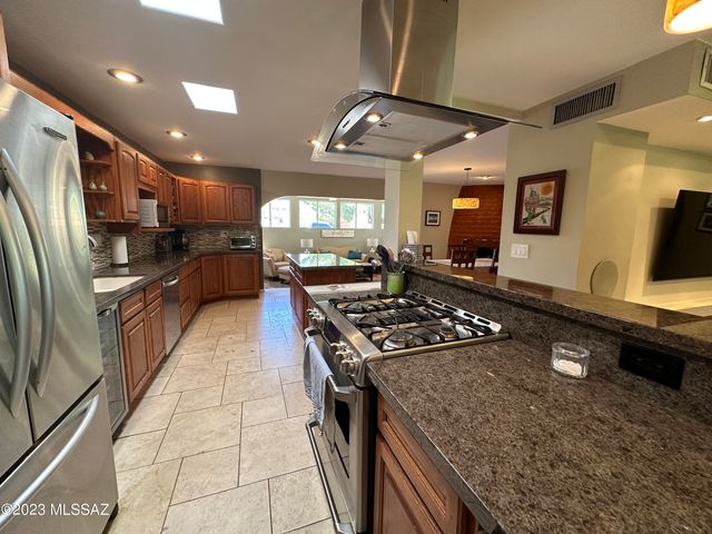7740 E Manor Place, Tucson, AZ 85750