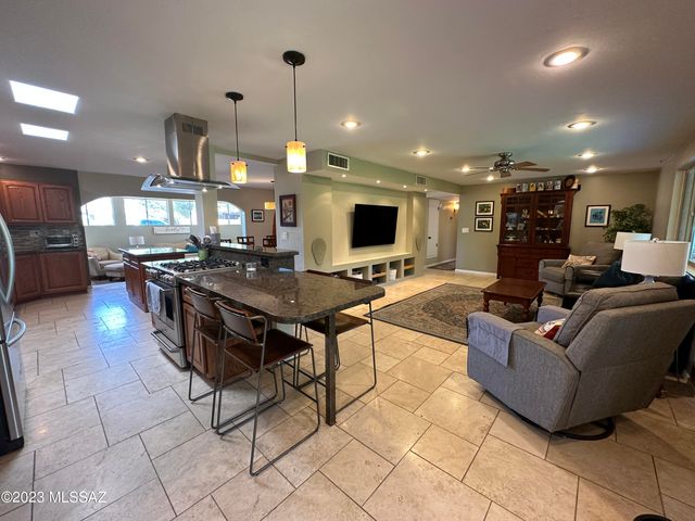7740 E Manor Place, Tucson, AZ 85750