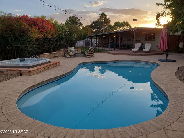 7740 E Manor Place, Tucson, AZ 85750
