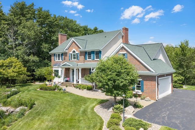 9570 Norway Hills Trail, Lakeville, MN 55044