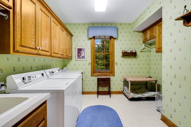 9570 Norway Hills Trail, Lakeville, MN 55044