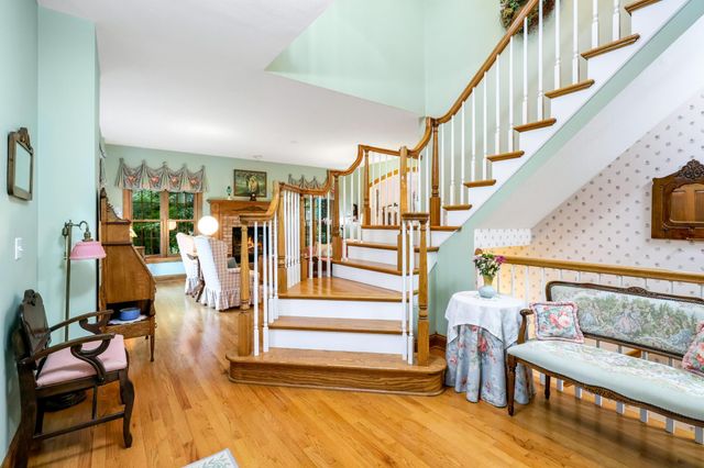 9570 Norway Hills Trail, Lakeville, MN 55044