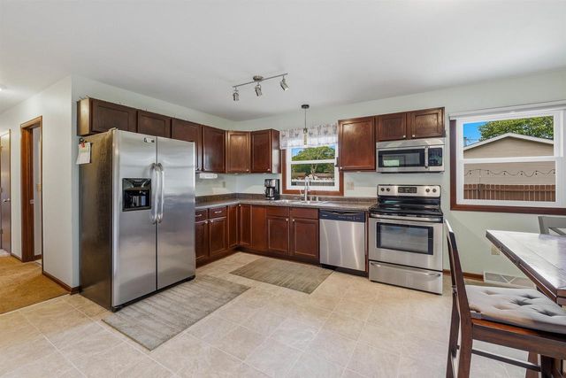 1103 Lombardi Lane, Beaver Dam, WI 53916