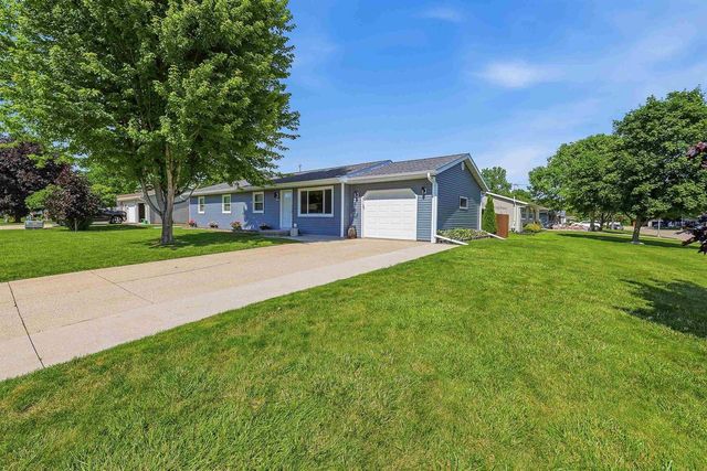 1103 Lombardi Lane, Beaver Dam, WI 53916