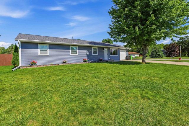 1103 Lombardi Lane, Beaver Dam, WI 53916