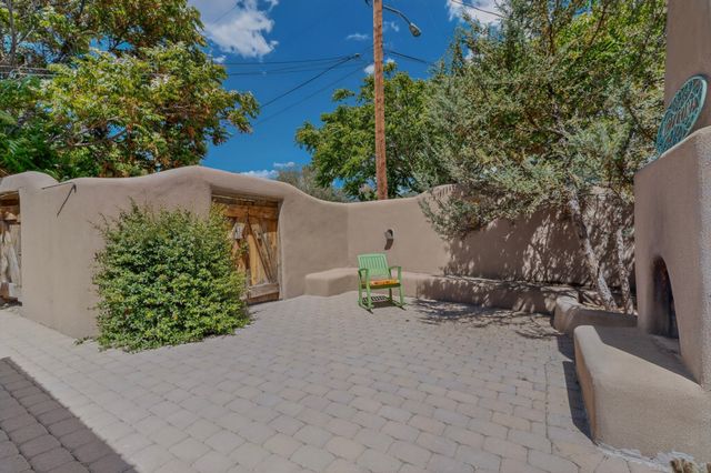 246 Maynard Street, Santa Fe, NM 87501