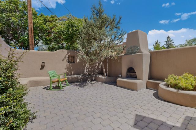 246 Maynard Street, Santa Fe, NM 87501
