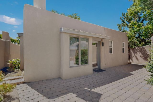 246 Maynard Street, Santa Fe, NM 87501