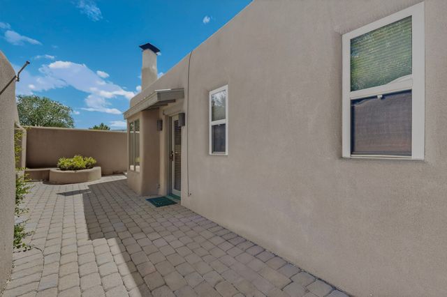 246 Maynard Street, Santa Fe, NM 87501